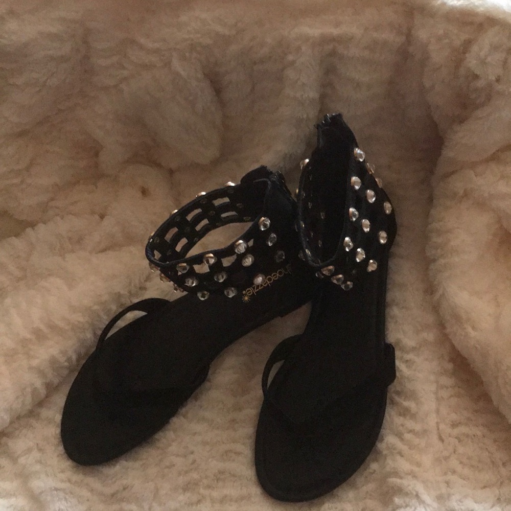 Shoe